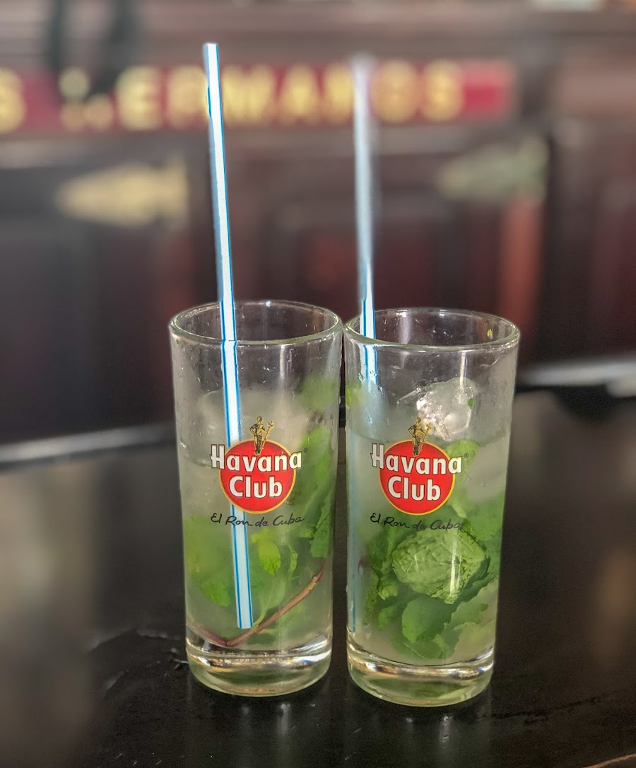 Dos Hermanos, Havana