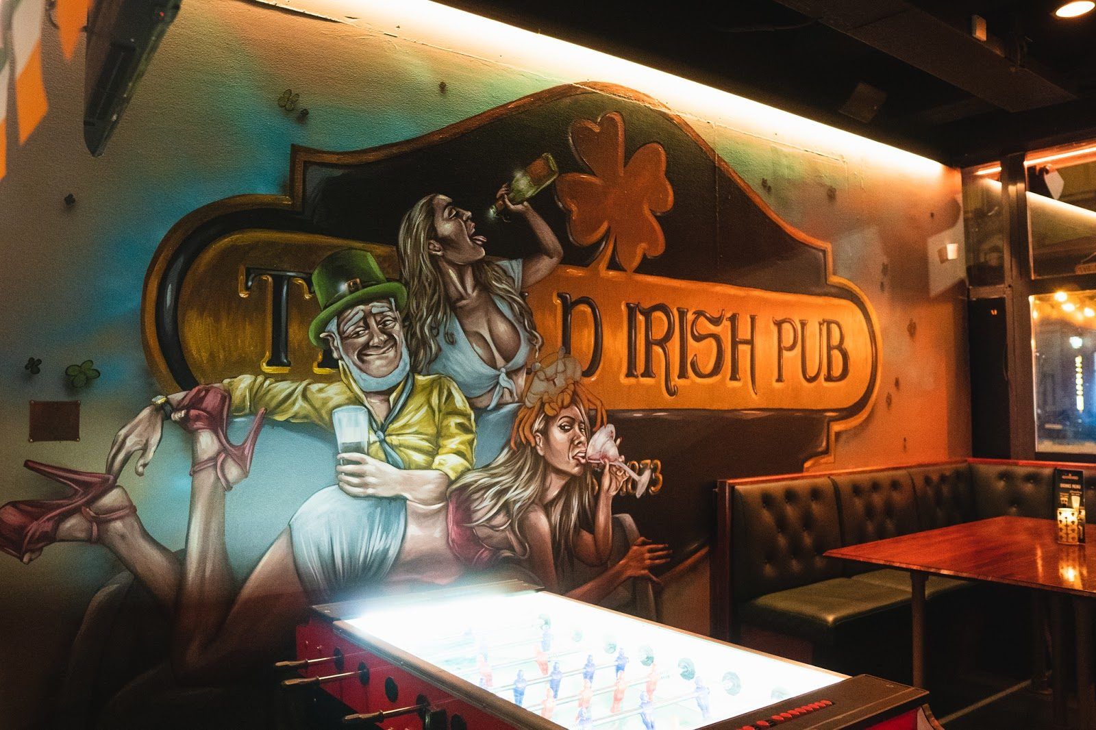 Irish Cottage Pub Helsinki bar interior