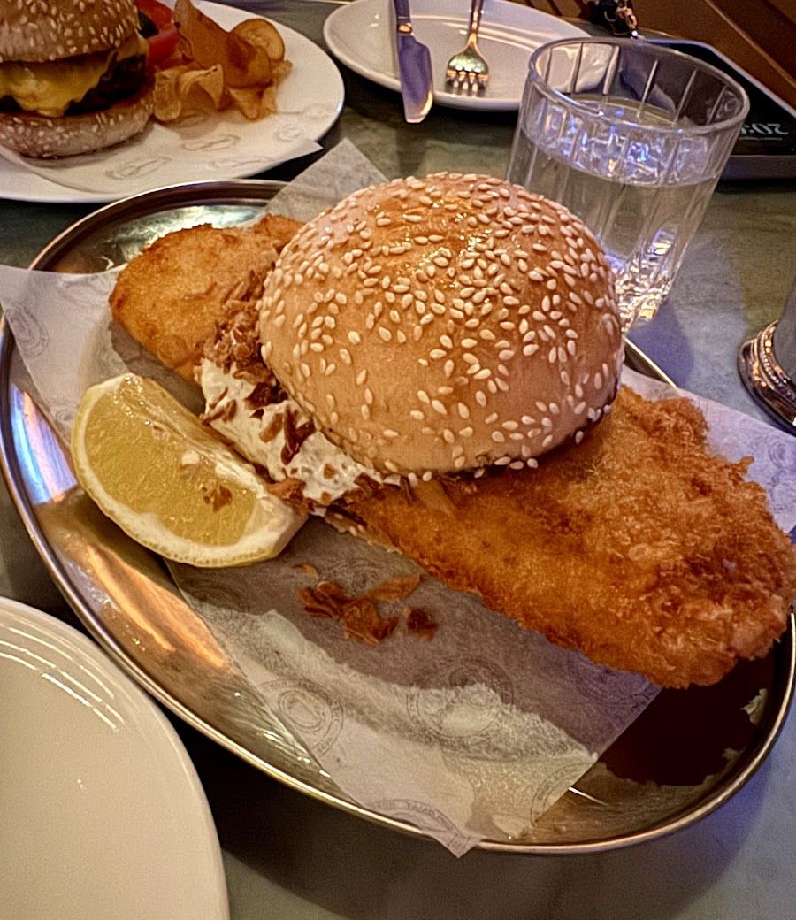 The Diplomat, Hong Kong