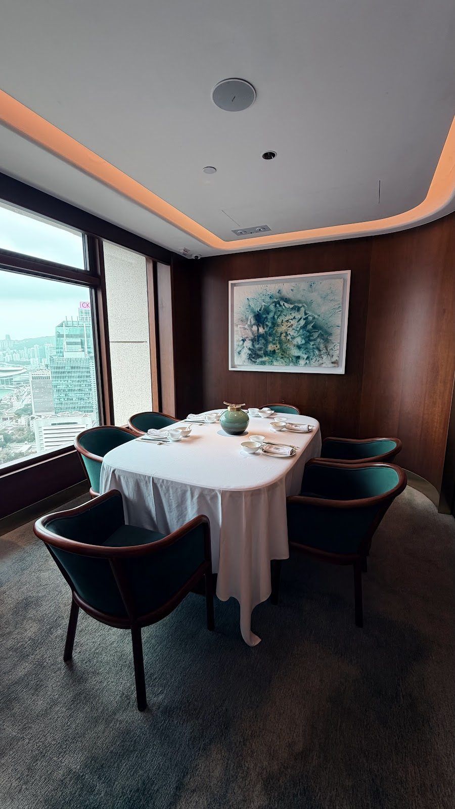 The Merchant, Hong Kong