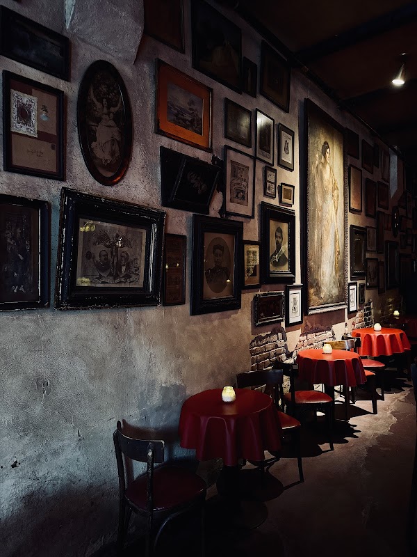 La Carafe in Houston