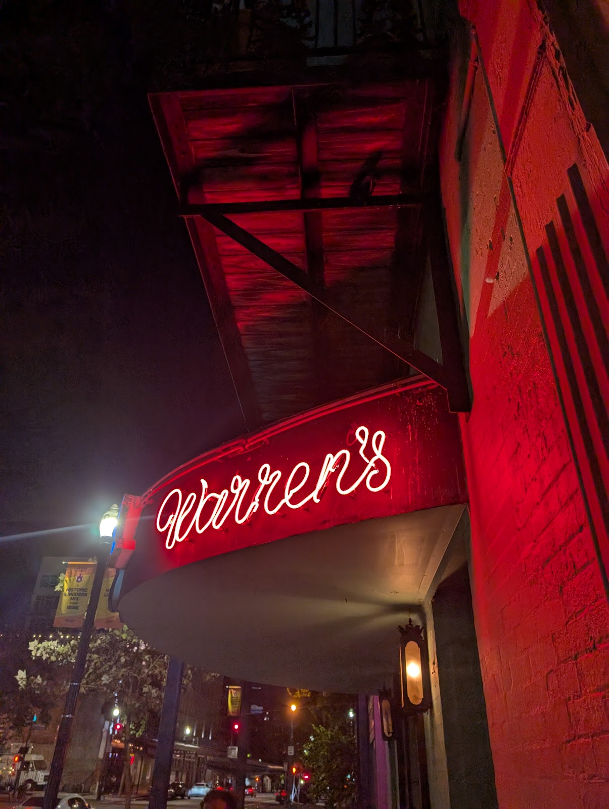 Warren's Inn, Houston