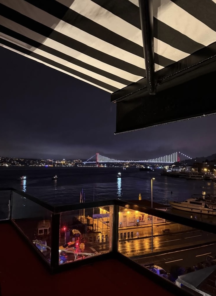 Alexandra Cocktail Bar, Istanbul