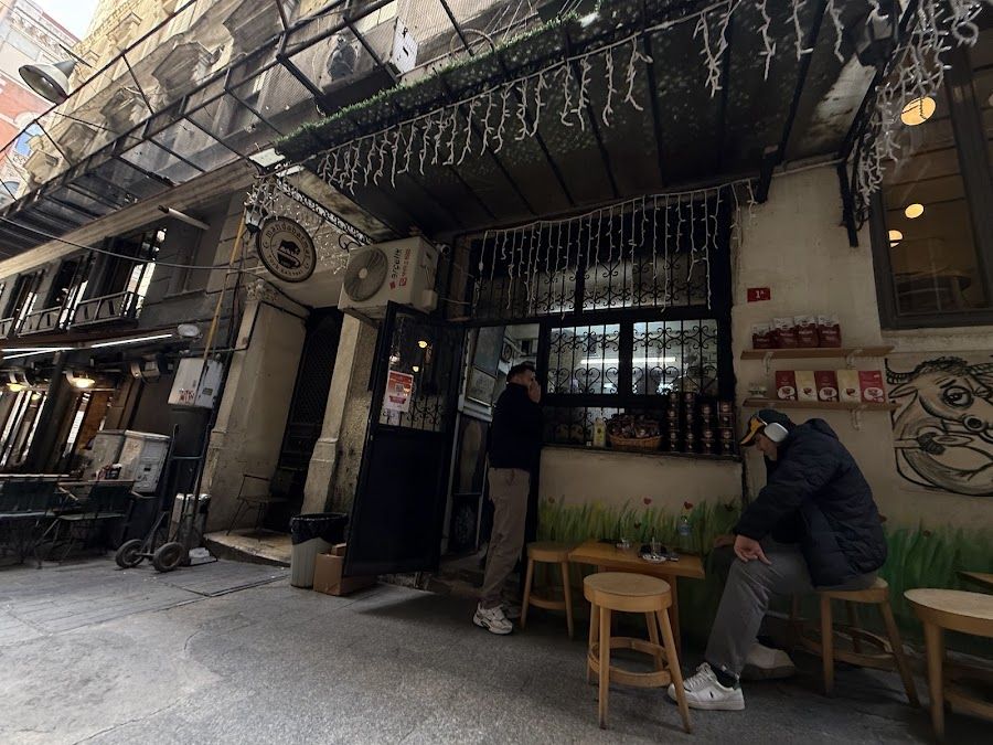 Manda Batmaz Coffee Bar, Istanbul