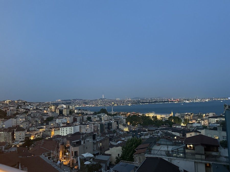 Leb-i Derya Kumbaraci, Istanbul