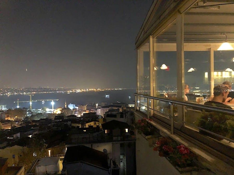 Leb-i Derya Kumbaraci, Istanbul
