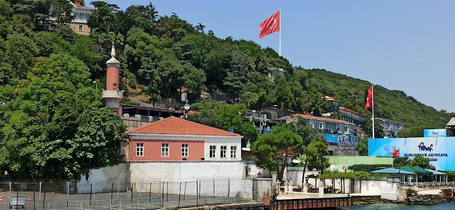 Reina, Istanbul