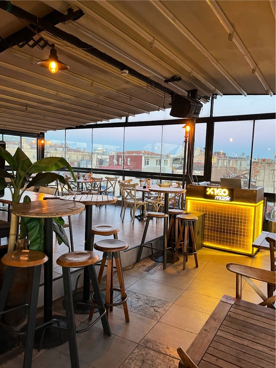 Cocoon Bar, Istanbul