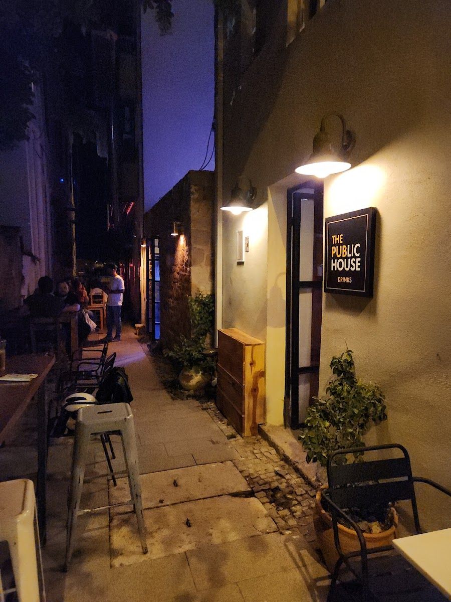 The Public House, Istanbul