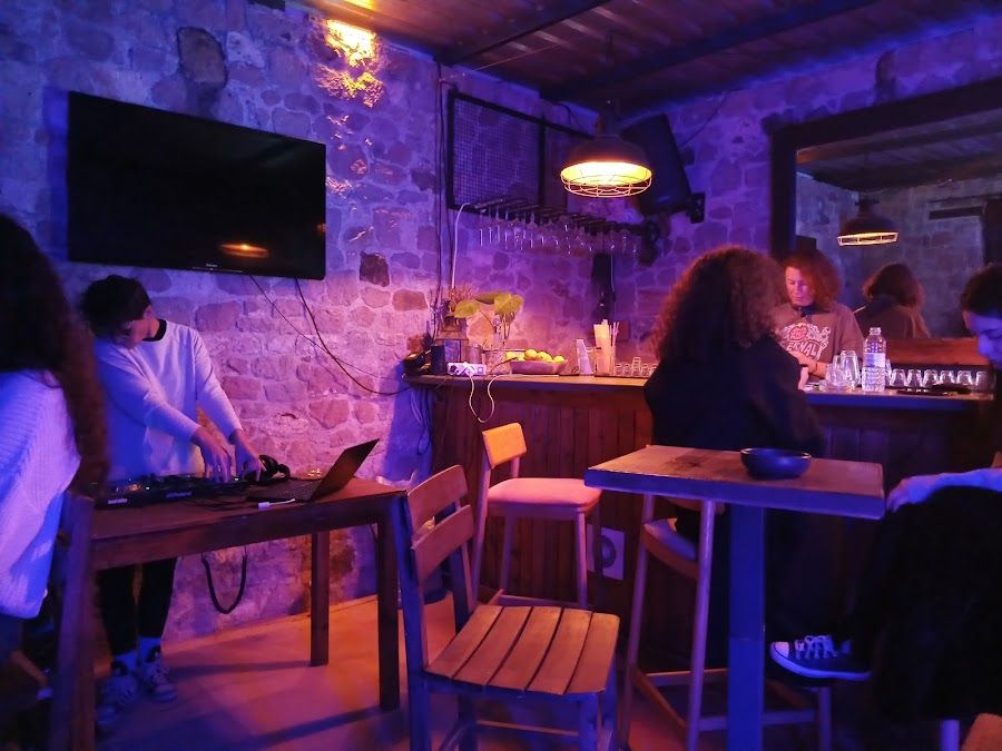 The Public House, Istanbul