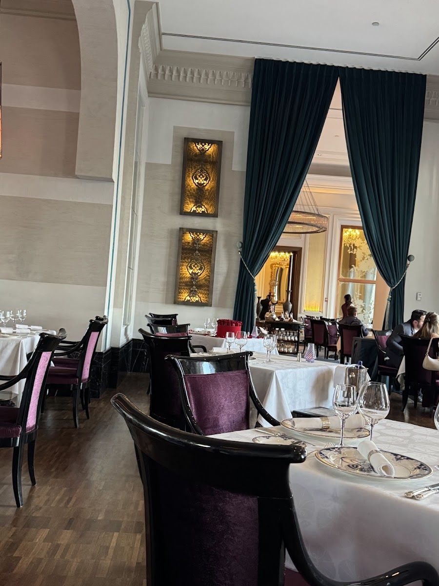 Tugra Bar at Ciragan Palace, Istanbul