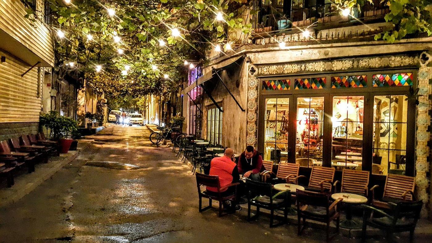 Unter Istanbul underground bar at night