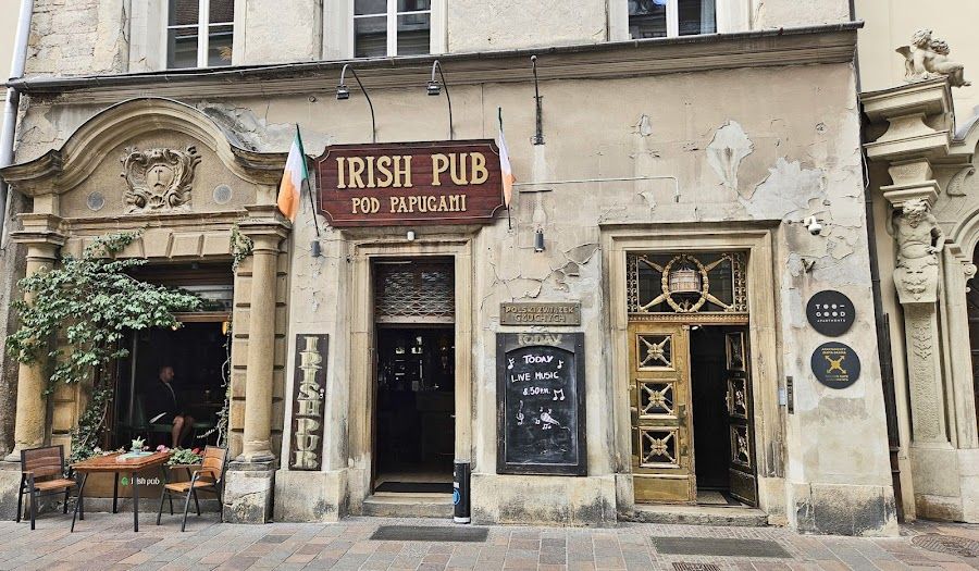 Pub Pod Papugami, Krakow