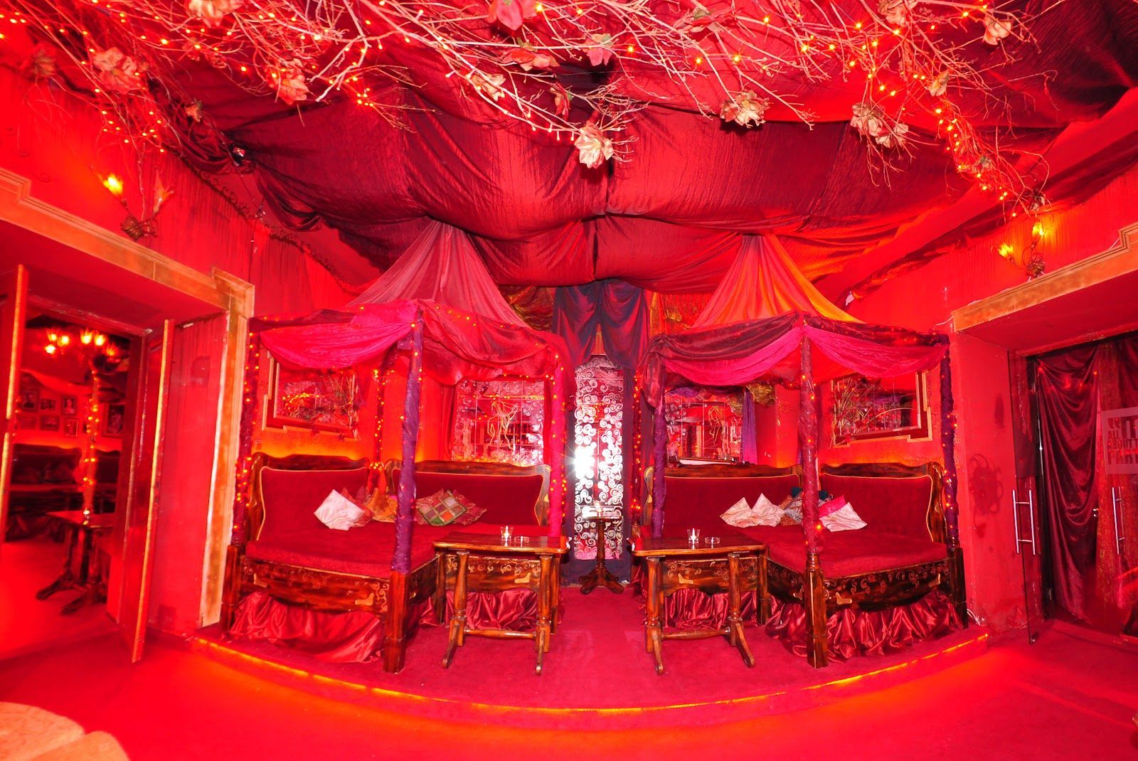 Stalowe Magnolie Krakow bar interior