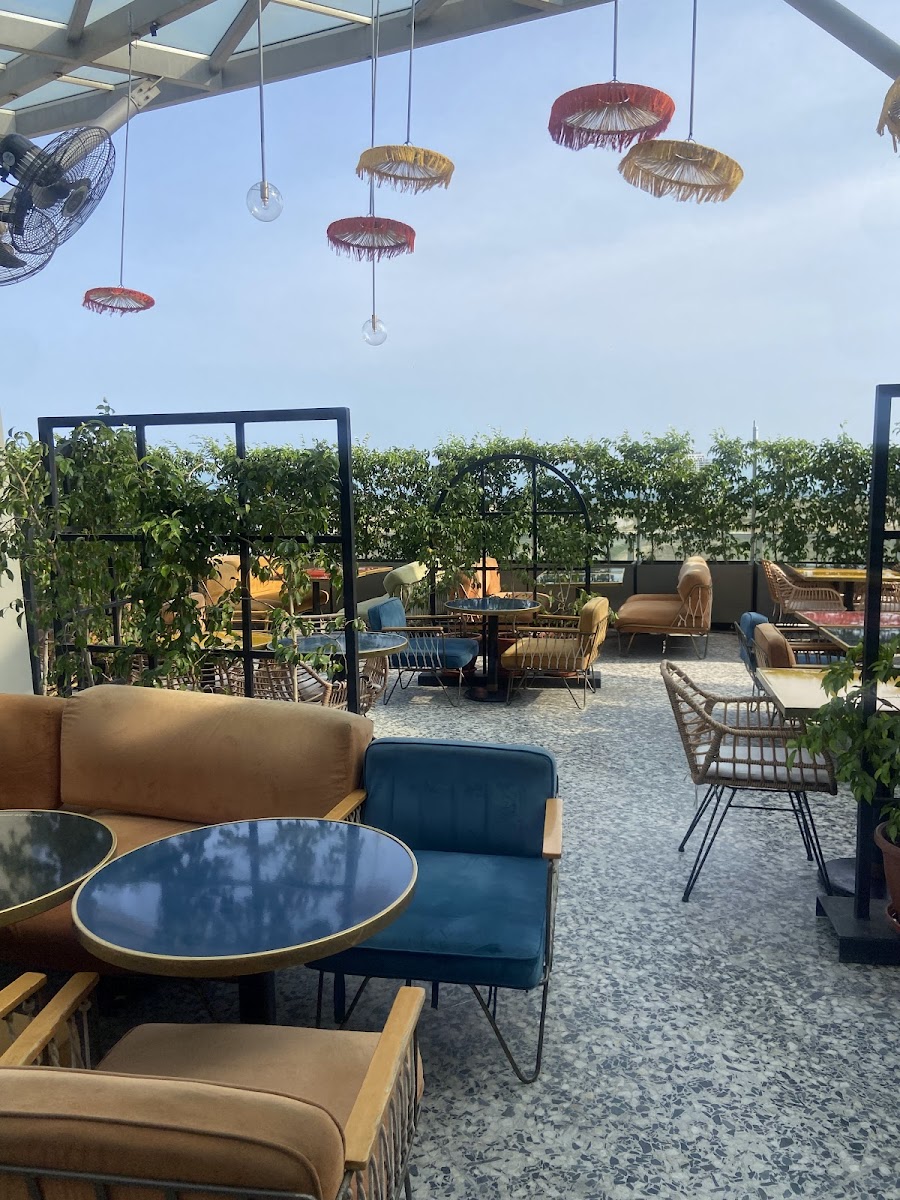 Kaly, Lagos