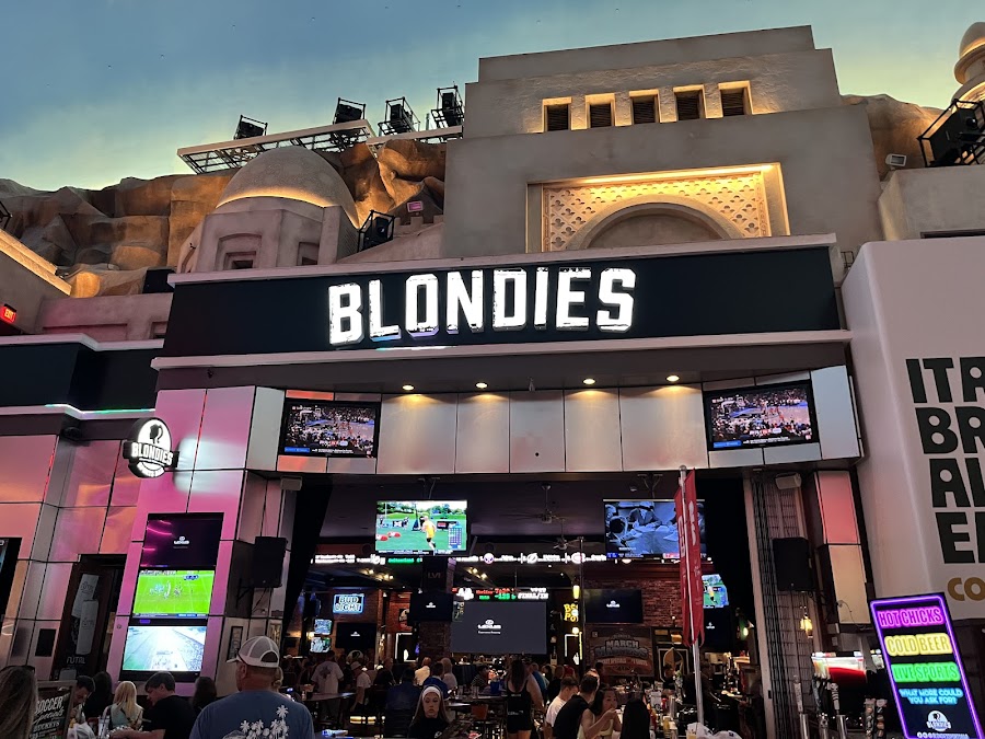 Blondies Sports Bar &amp; Grill, Las Vegas
