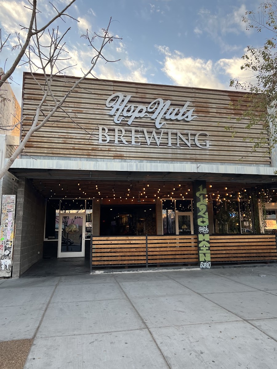 Tenaya Creek Brewery