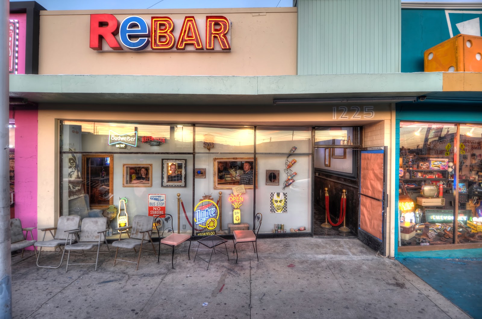 ReBar Las Vegas Bar & Antiques interior