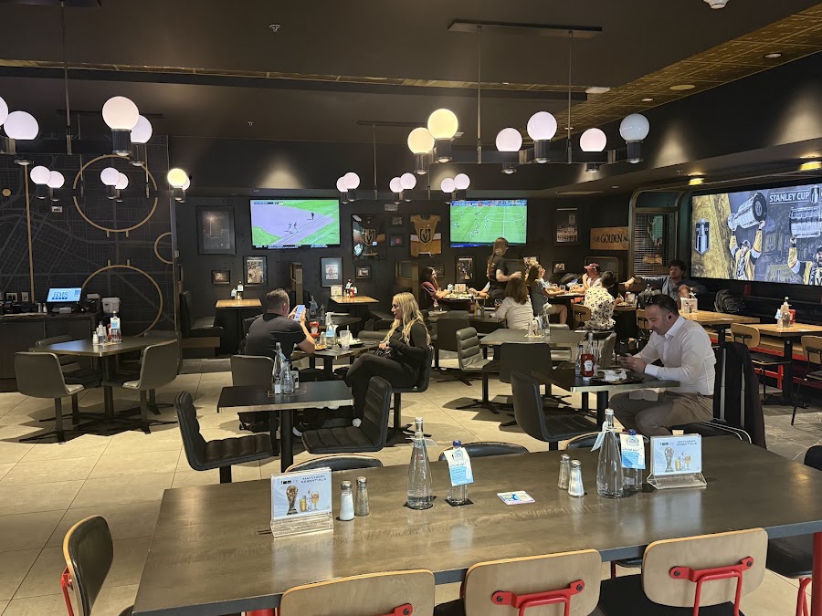 Blondies Sports Bar