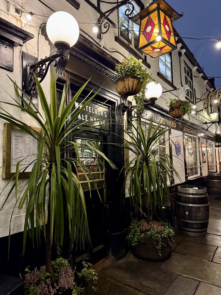 Whitelock's Ale House, Leeds