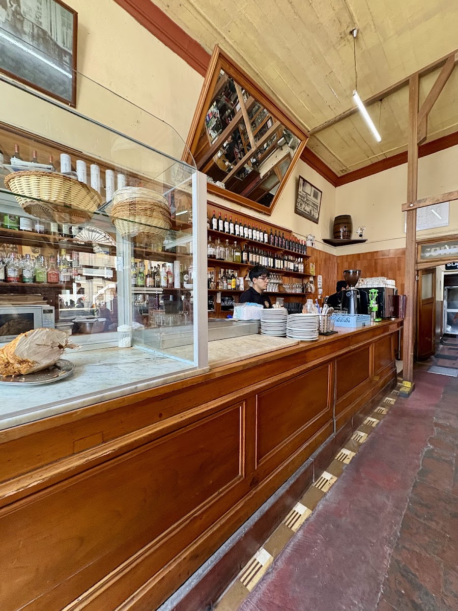 Bar Cordano, Lima
