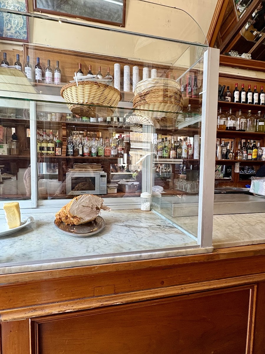 Bar Cordano, Lima
