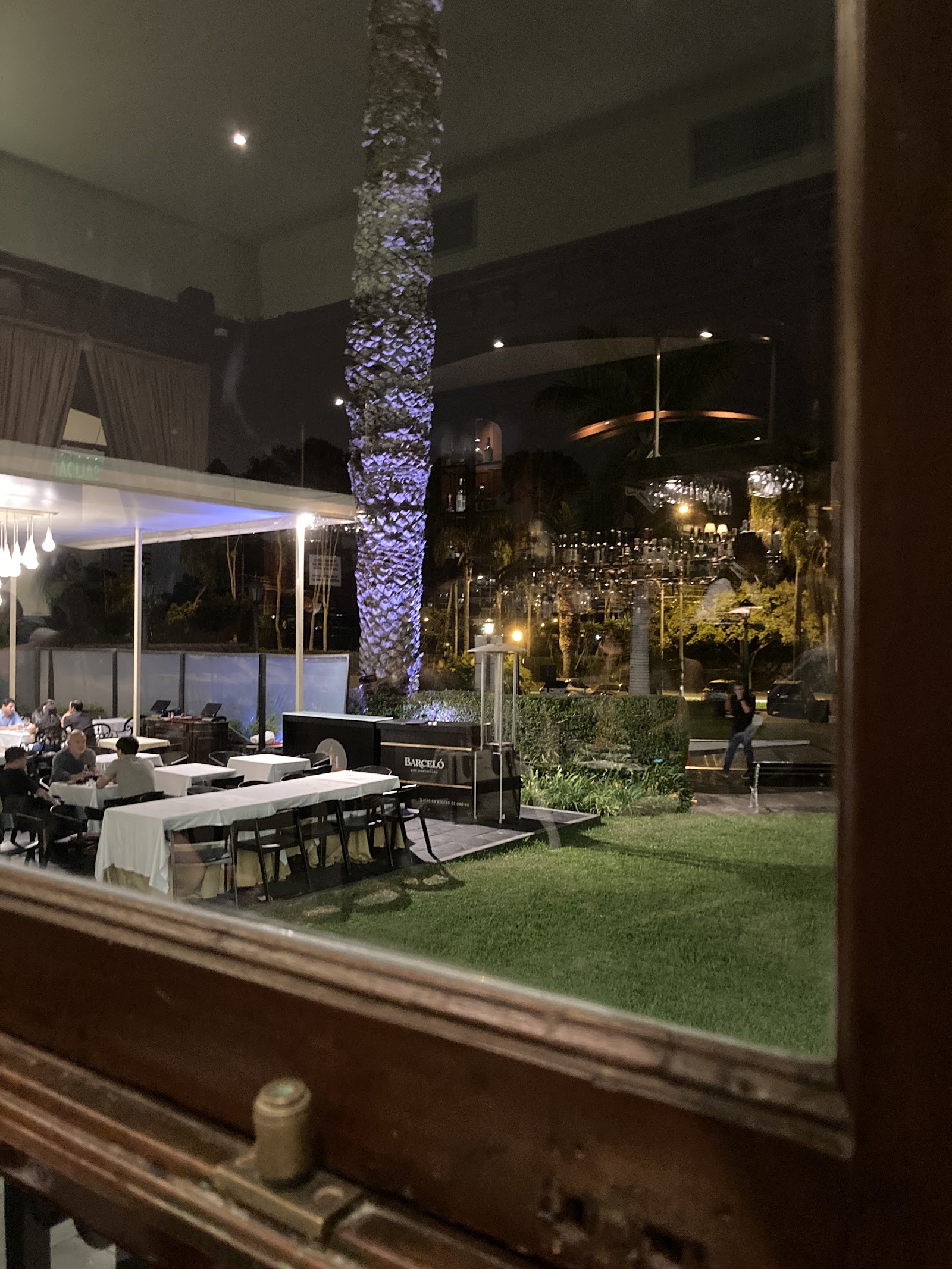 Bar Inglés Lima bar interior