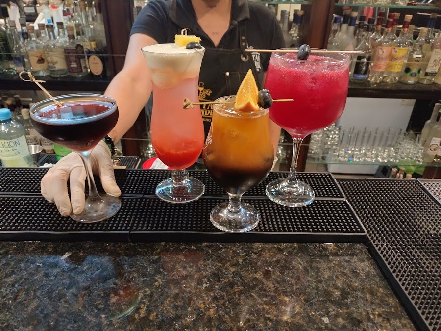 Bar Capitan Melendez, Lima