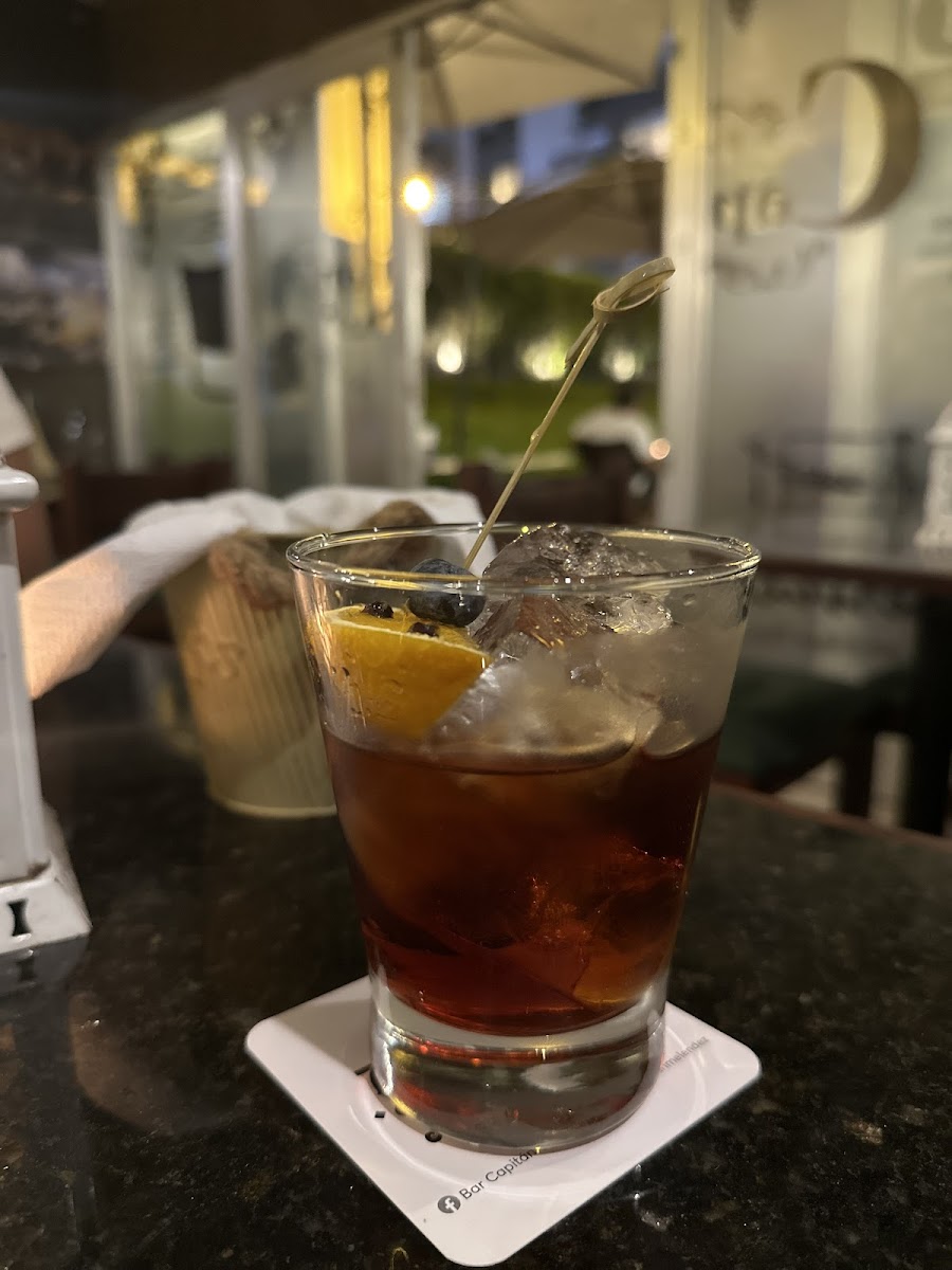 Bar Capitan Melendez, Lima