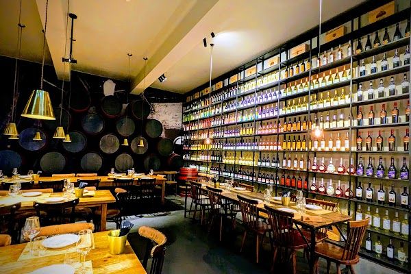 JNcQUOI Avenida Bar