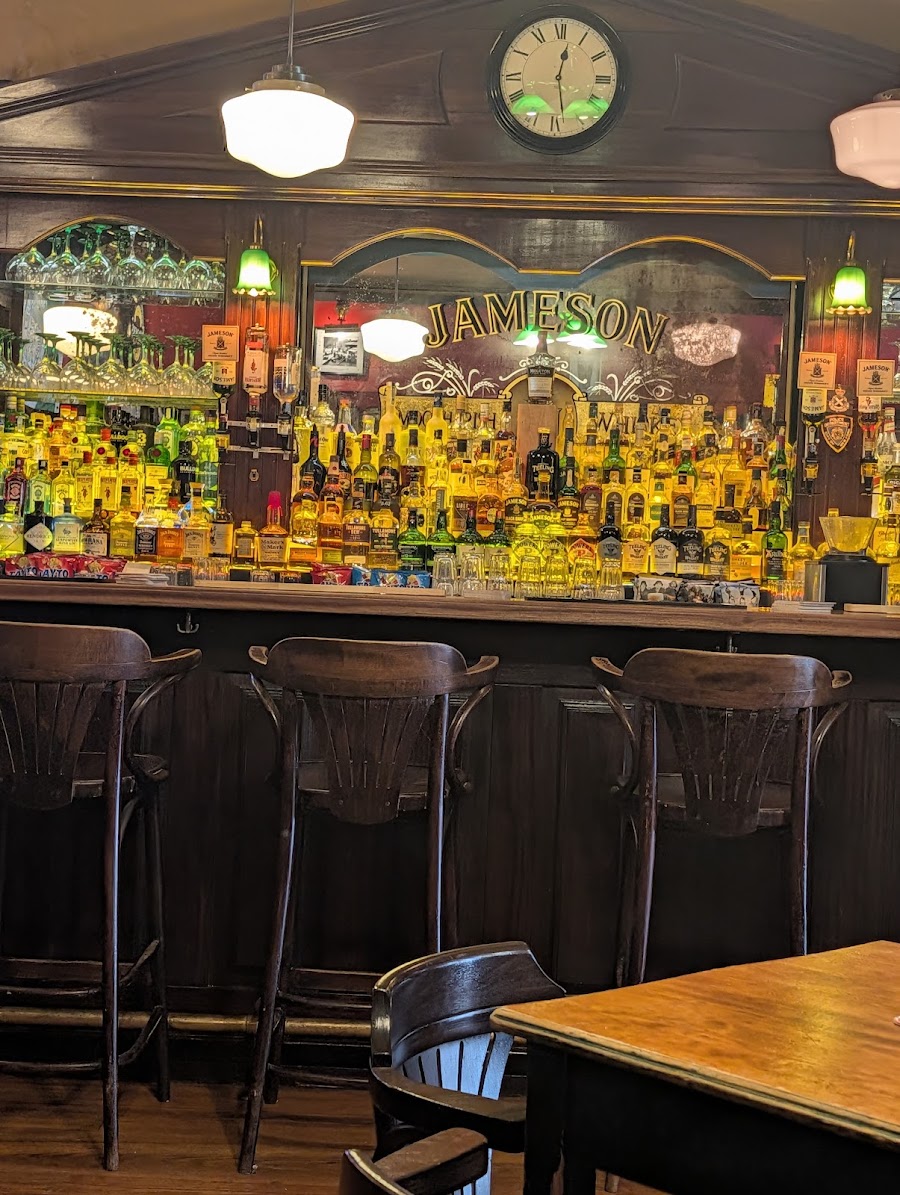 Hennessy's Irish Pub, Lisbon