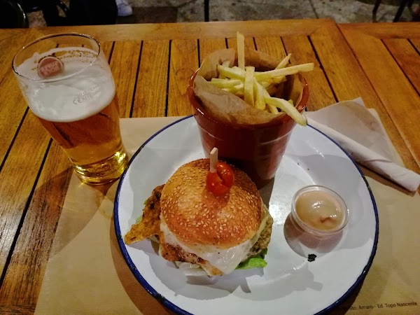 Real Sports Bar