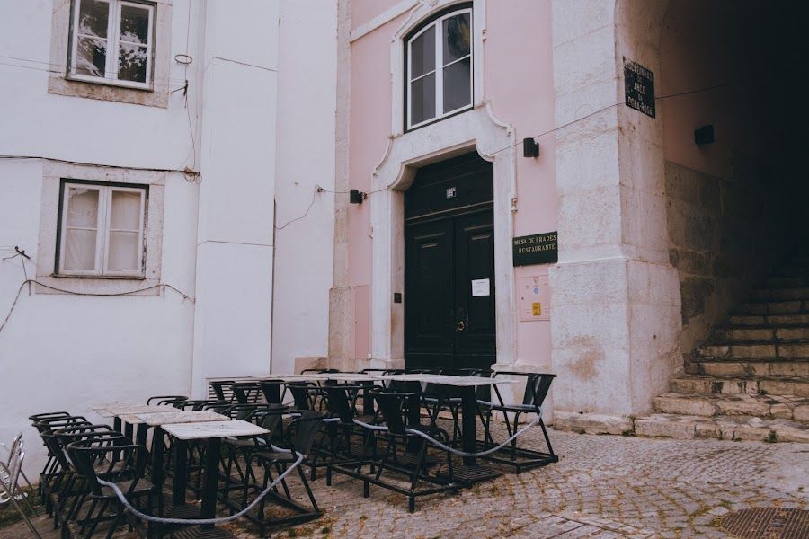 Mesa de Frades, Lisbon