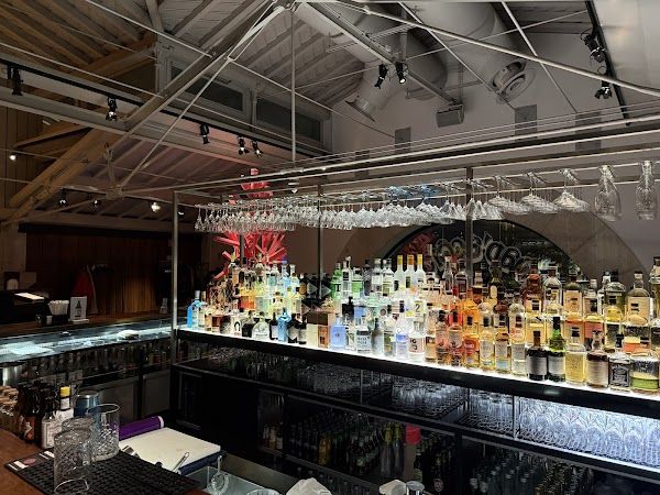 JNcQUOI Avenida Bar