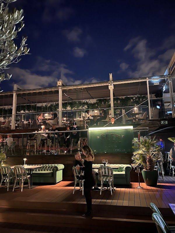 Rooftop Bar at Hotel Mundial