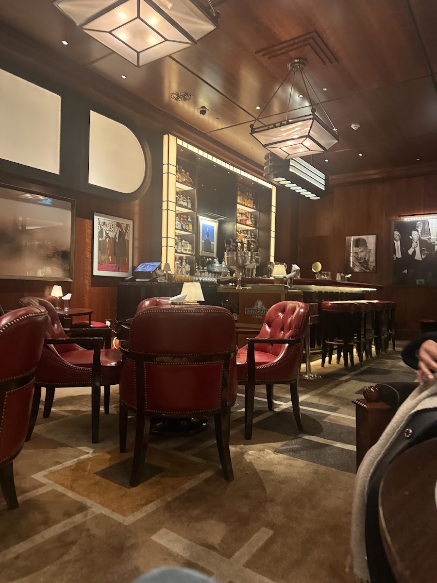 Le Magritte Bar, London