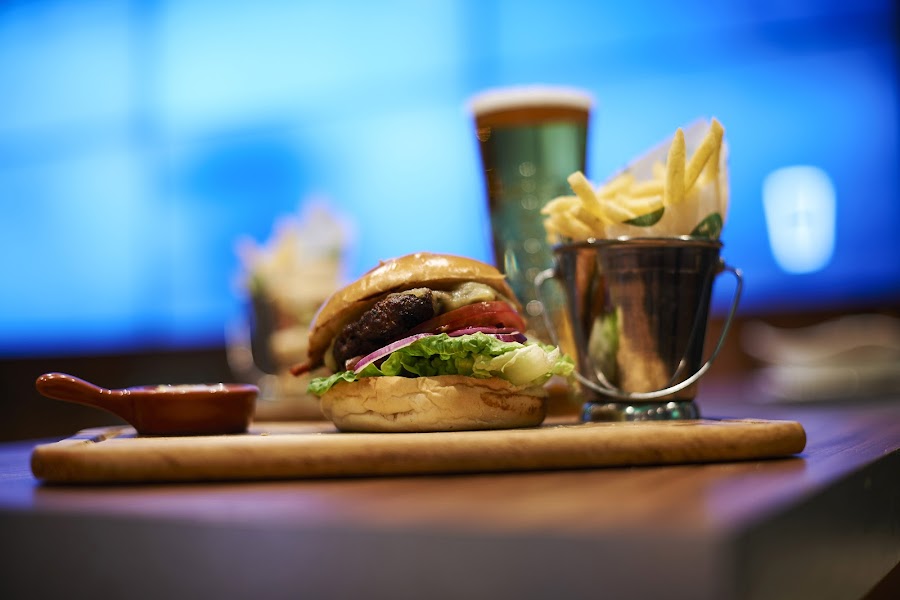 Kings Sports Bar, London