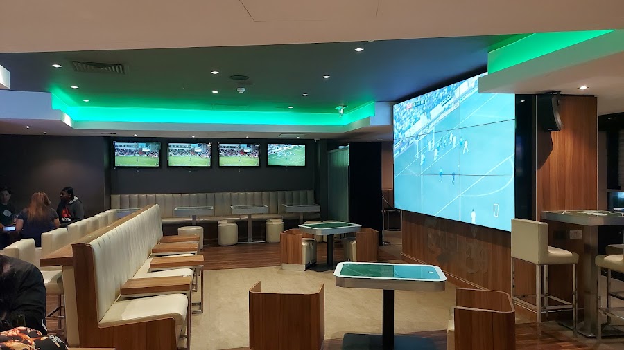 Kings Sports Bar, London
