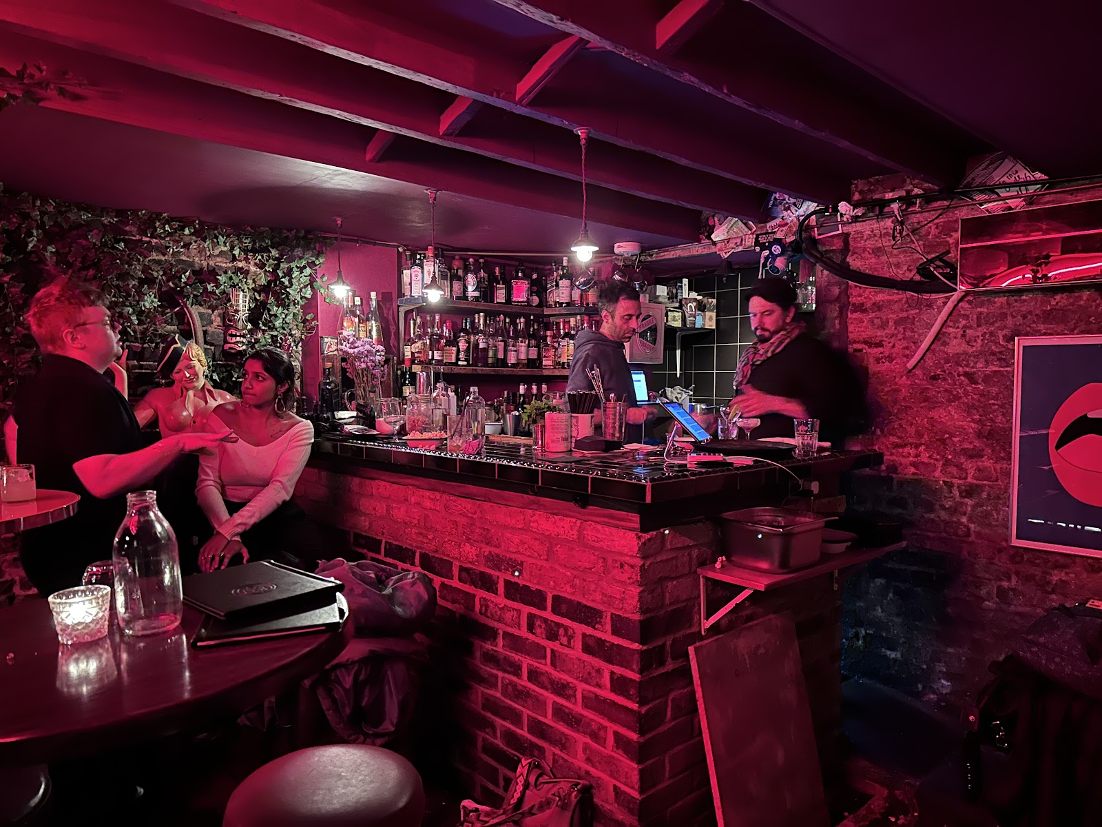 Knowhere Special, London