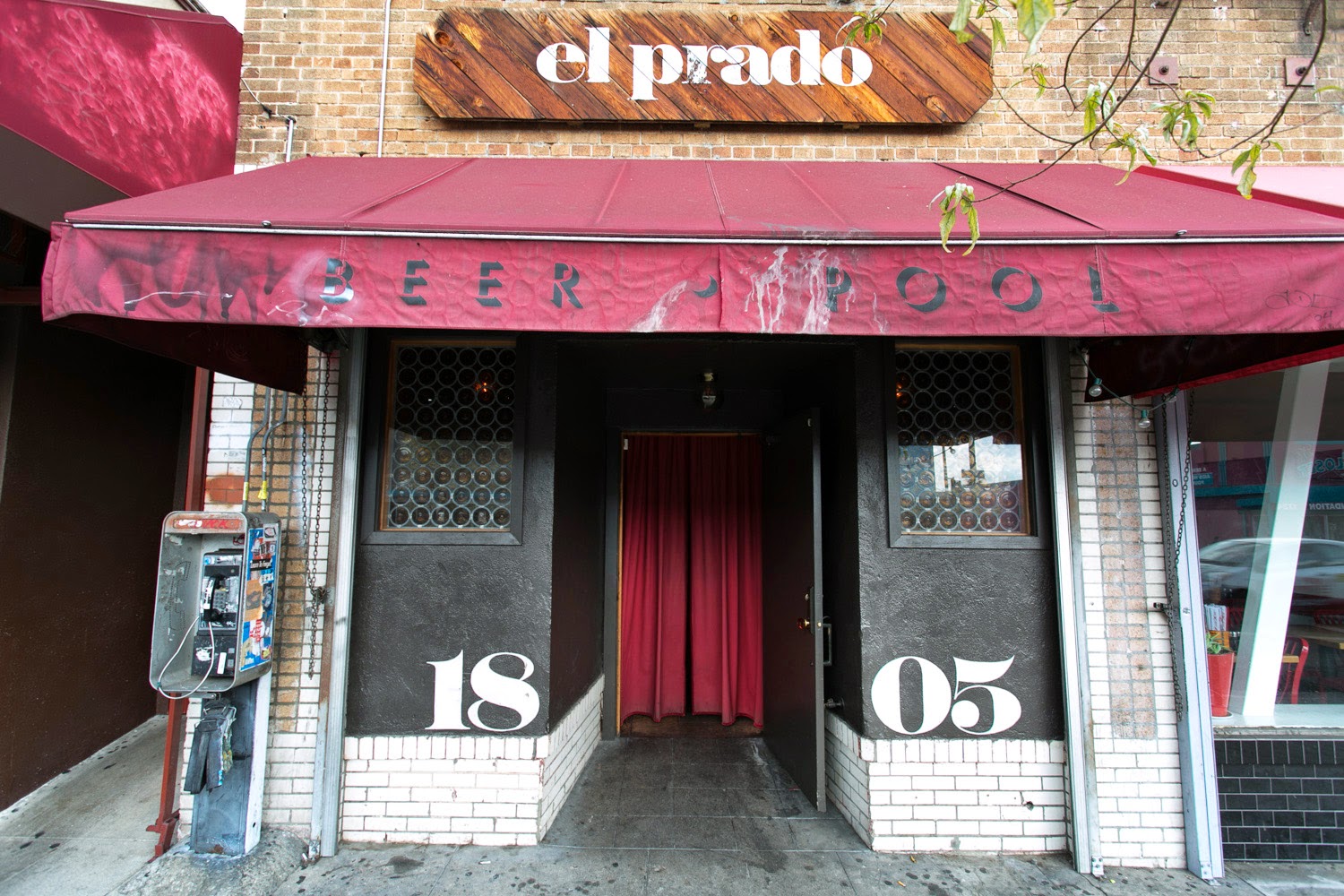 El Prado bar