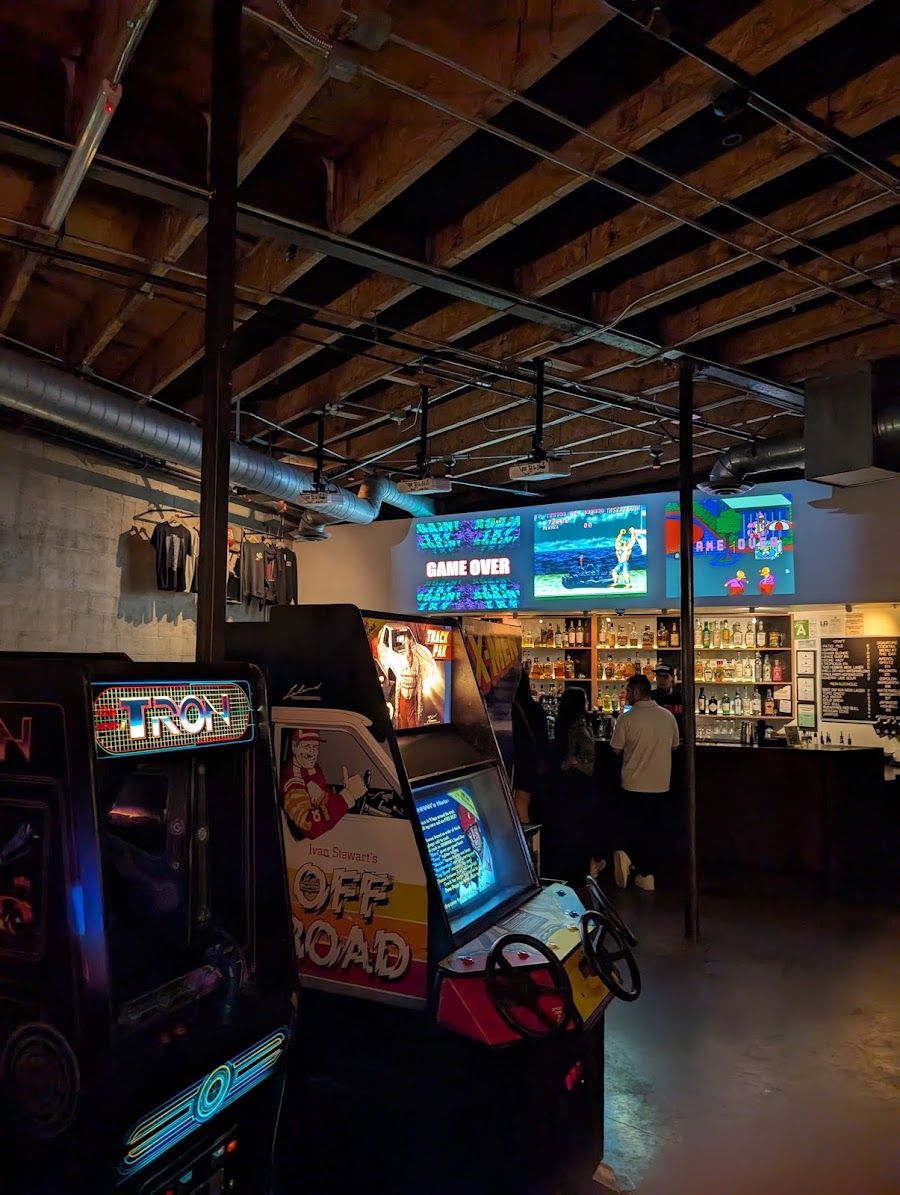 EightyTwo, Los Angeles