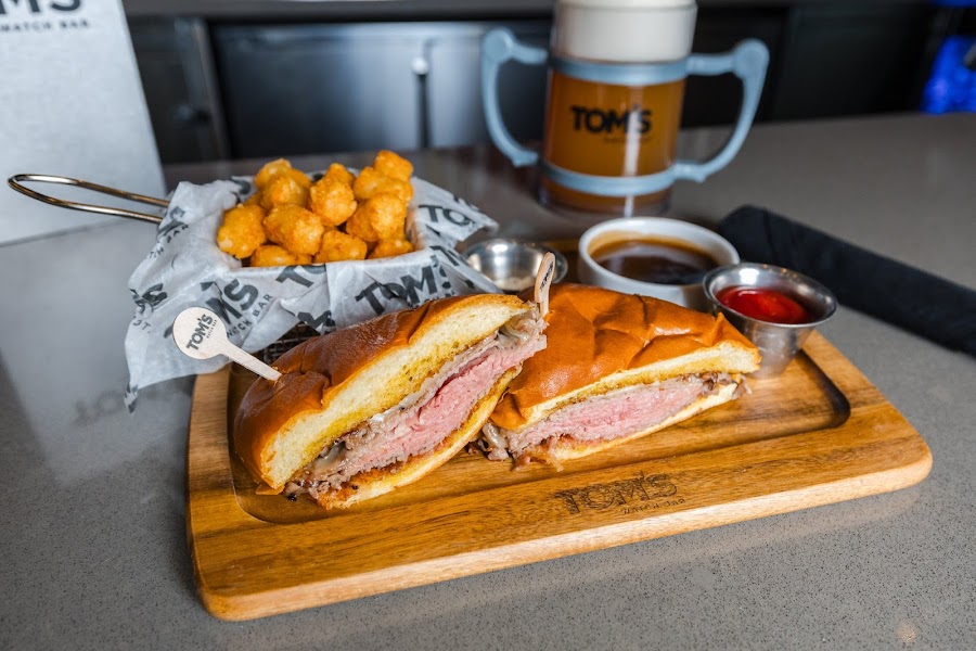 Tom's Watch Bar, Los Angeles