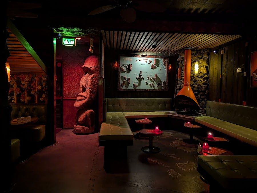 Tonga Hut, Los Angeles