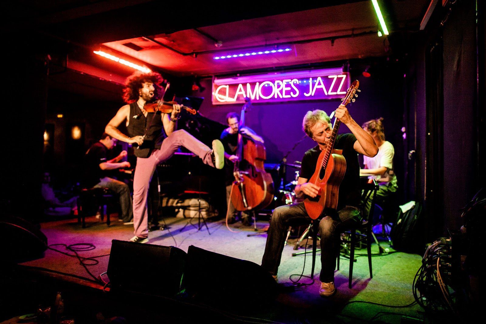 Clamores
