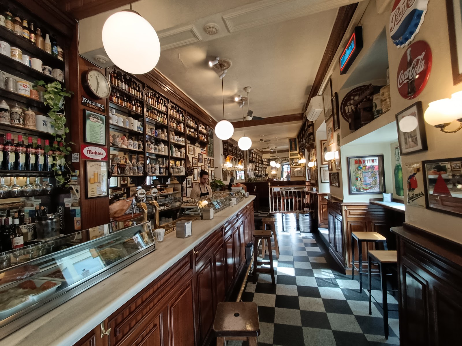 La Dolores bar