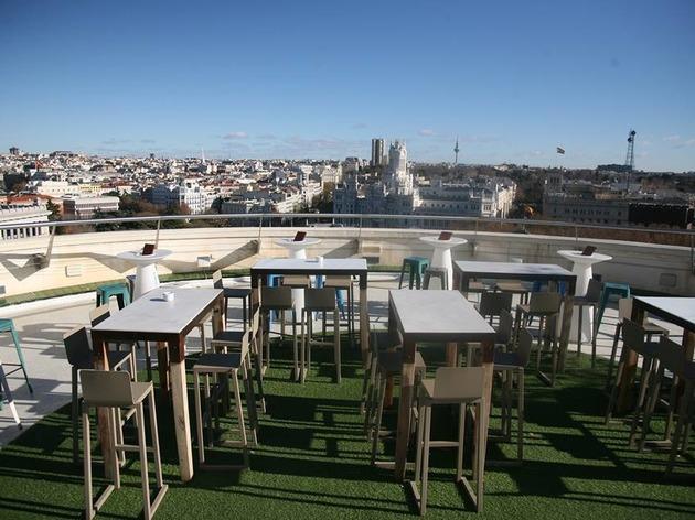 Tartan Roof, Madrid