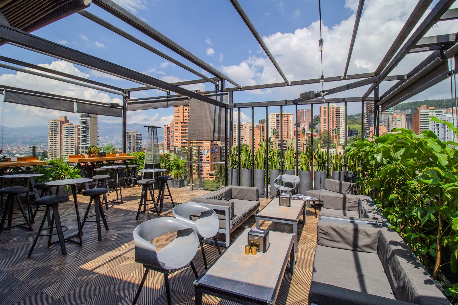 360 Rooftop Bar, Medellin