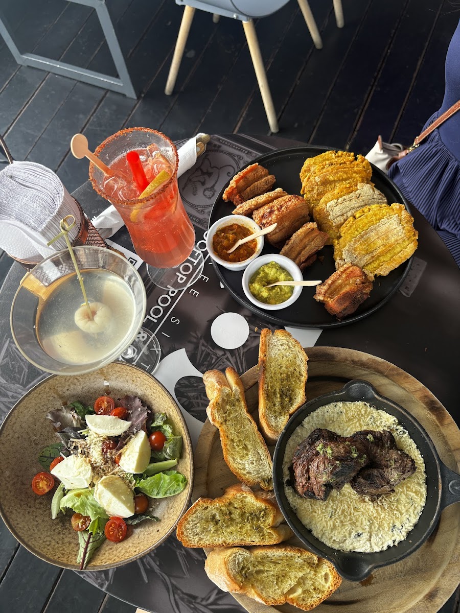 360 Rooftop Bar, Medellin