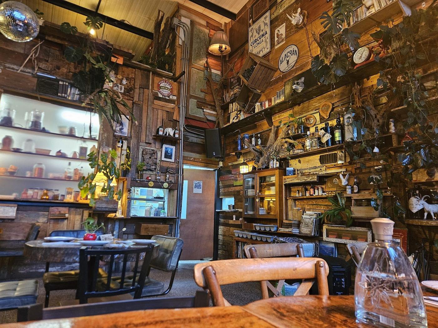 Pergamino Cafe Bar