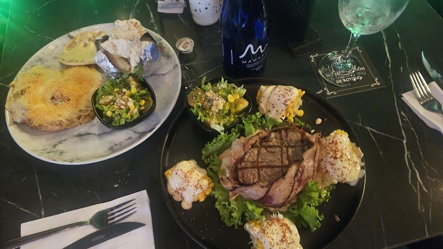 Medellin Grill, Medellin